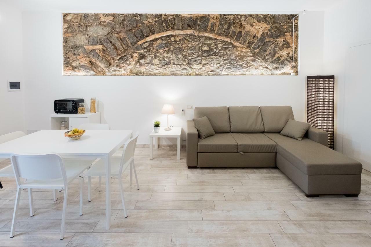 Apollo Home Catánia Buitenkant foto