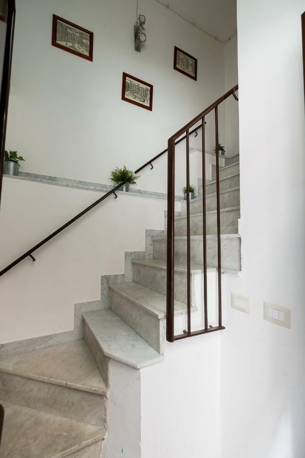 Apollo Home Catánia Buitenkant foto